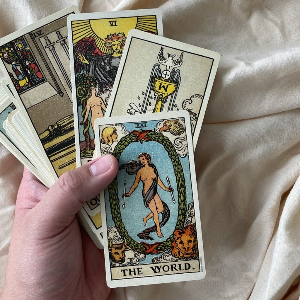 Always Be Curious: Why Read Tarot with&nbsp;Curiosity?